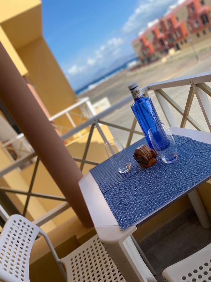Modern Apartment With Sea Views In Corralejo Exteriör bild